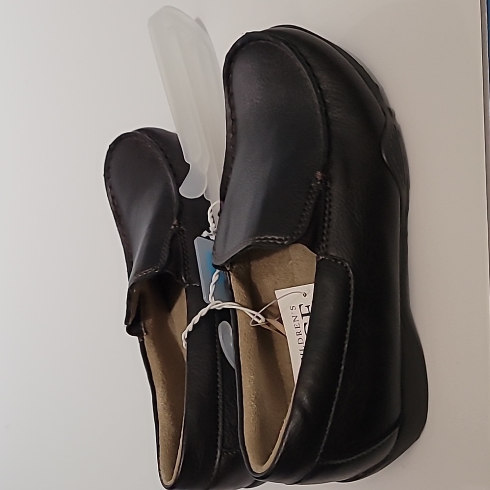 Children's Place Boys shoes. Size 13 NWT